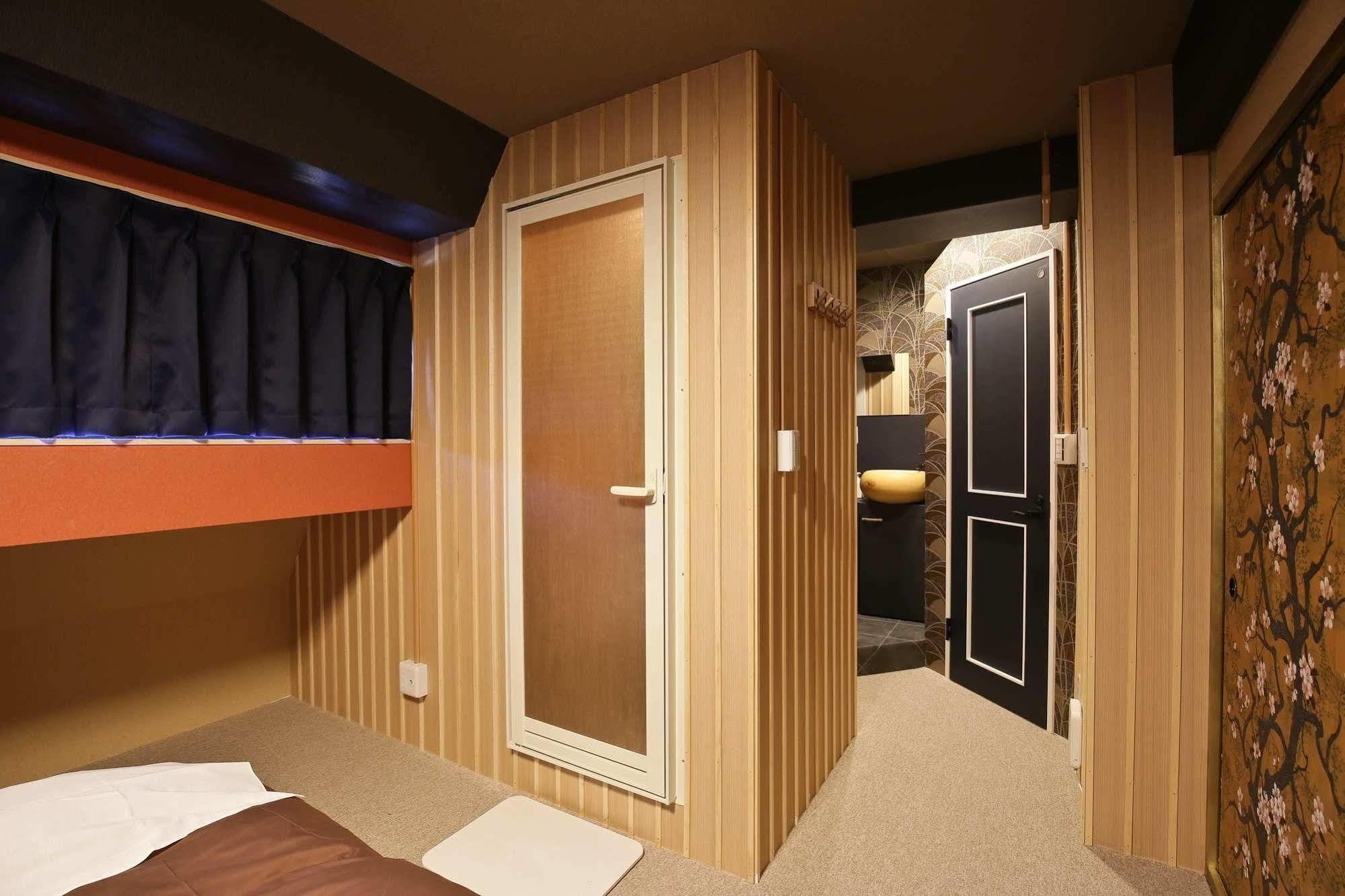 Samurais Hostel Ikebukuro Tokyo Ngoại thất bức ảnh
